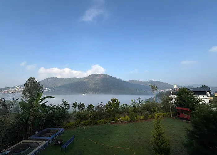 Vignesh Holiday Inn